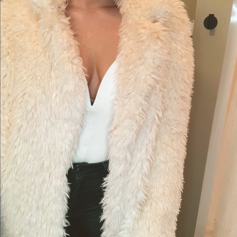 Fur coat - Picture 2 of 3